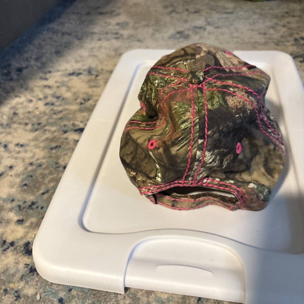 Mossy Oak Green Camo Pink/Black Logo Pink Stitch Hat Adjustable Strap - Picture 4 of 7